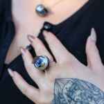 Blinking Eye Ring, Purple Eye Oddity Ring, Chunky Cocktail Ring, Unusual Jewellery,Blinking Doll Eye Ring