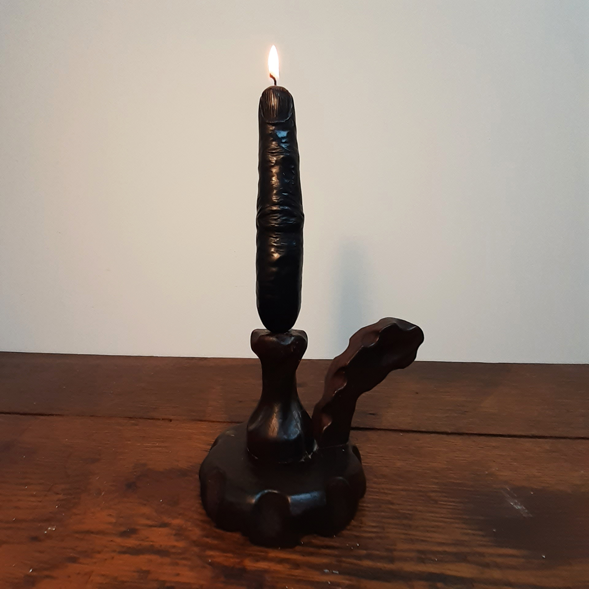 Howie's-Torment-black-3e