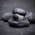 Handmade sterling silver and beach pebble ring. Size:R.5