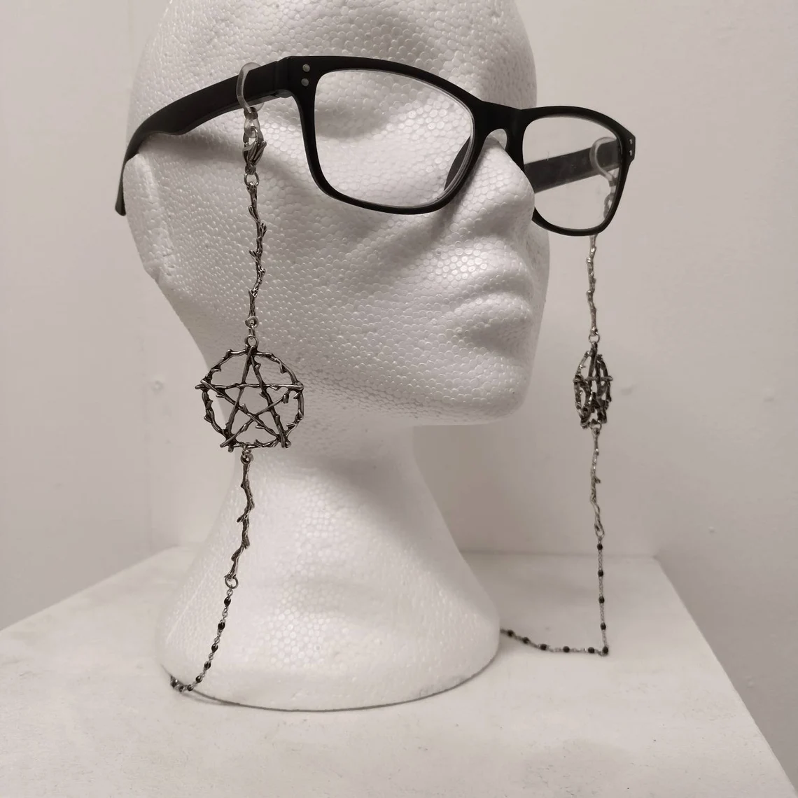 Hex Glasses Chain